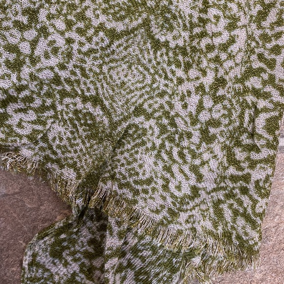 Two Scarfs - Picture 2 of 3